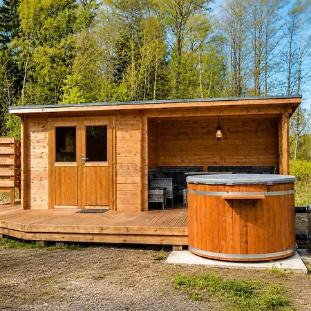 Campismo de Luxo Moori Põhjataeva Mäeonn- Northern Sky Hilltop